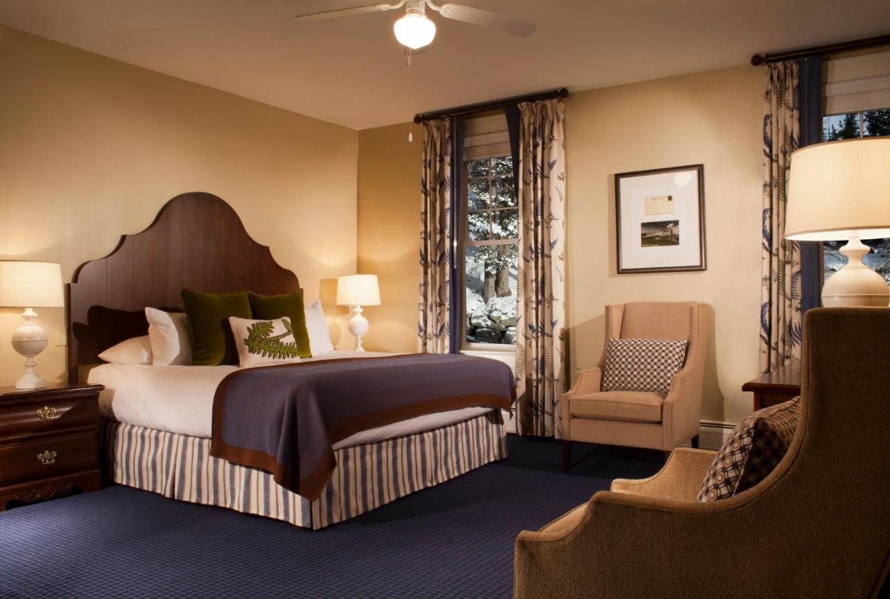 Deluxe Room 1 King Bed