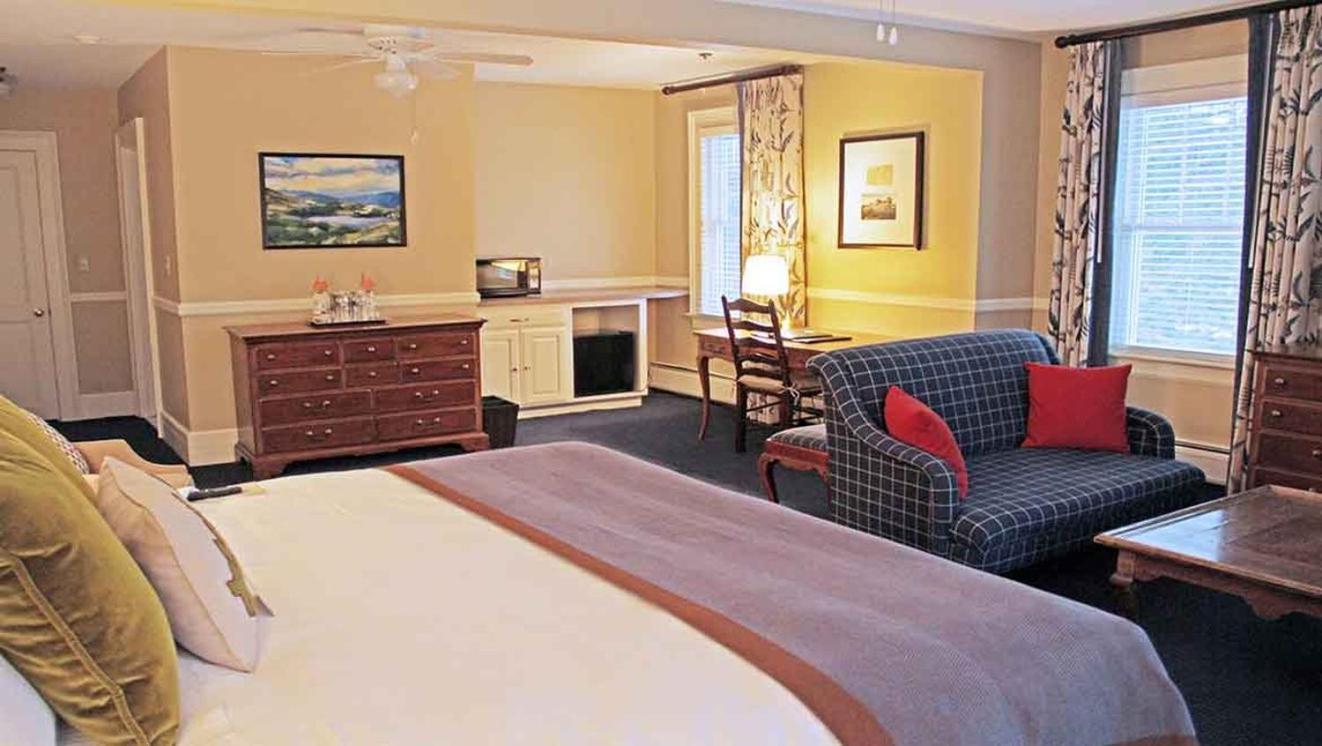 Premier Room 1 King Bed