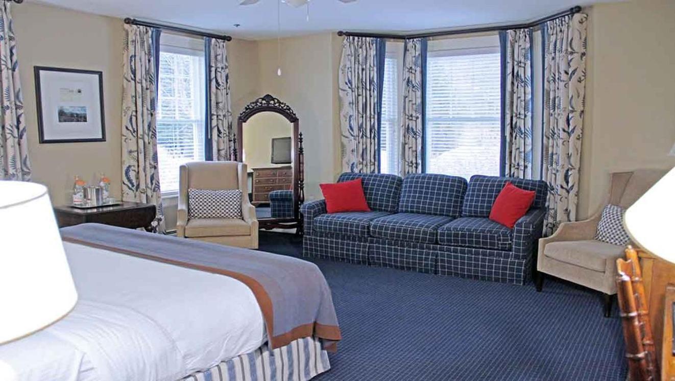 ADA Premier Room 1 Queen Bed